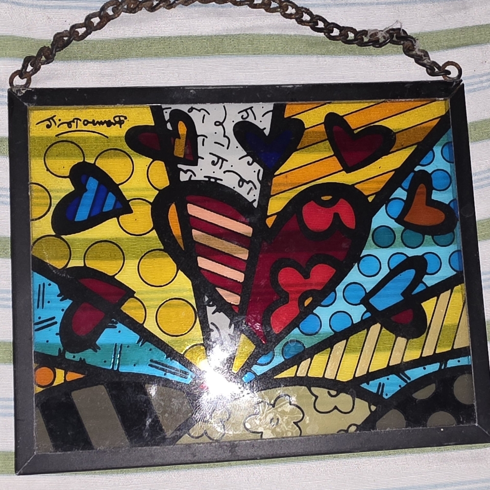 Vibrant Heart Motif Stained Glass Art